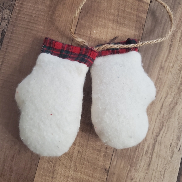 Lot of 3 Holiday homemade felt ornaments plaid mittens Santa framed gingerbread - Picture 6 of 16